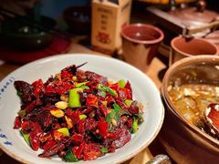 大蒜叶炒腊肉-吃饭皇帝大(解放西路店)
