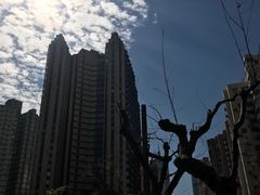 -艺海剧院-停车场
