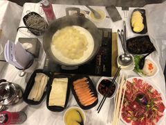 -鲜入围煮花胶鸡海鲜火锅
