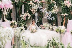 -艾米丽婚纱礼服