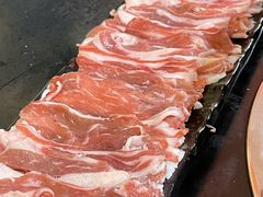 -果松木炭酸菜铜火锅·外婆参鸡汤