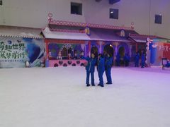 -重庆际华园室内极限运动中心