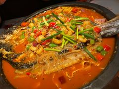 -鸣记脆皮烤鱼·海鲜烤鱼(三八广场店)