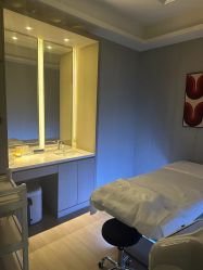 -PE SALON
