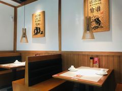 卡座-江渔儿酸菜鱼·拔草餐厅(虎门君乐汇店)