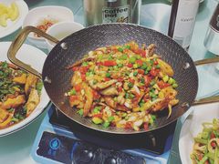 爱疯的鱿鱼-老傅家湘潭水煮活鱼店(众一国际店)