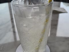 -瑰丽酒店·海吧·天际下午茶·现场DJ·天台酒吧