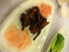 脆皮乳鸽-潮福城大酒楼·潮味粤品·港式点心(湖滨北路店)