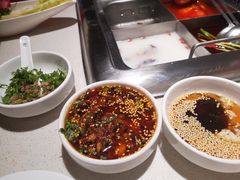 -海底捞火锅鲜切牛肉主题店(长寿路店)