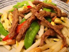 花生苗炒牛柳-龙桥私厨·姜花菊花过桥鱼·顺德菜(容桂店)