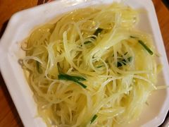 -临江餐馆二楼美食部落