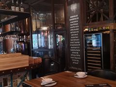 大堂-爱啤精酿·民谣酒馆(滨江店)