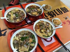 -丽丽三鲜螺蛳粉(田林路店)