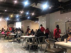 大堂-凤凰路何眼镜香辣蟹(花果园店)