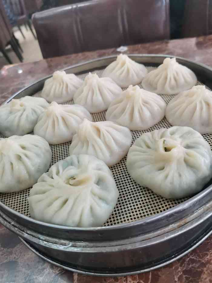 第一楼(东四北大街店)-"第一楼,很有名气的河南馆子,主营灌汤包.