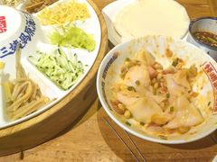 -怪噜范·老贵阳街头名小吃(鸿通城店)