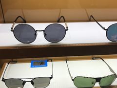 -罗伯特眼镜·蔡司官方授权(罗湖国贸店)
