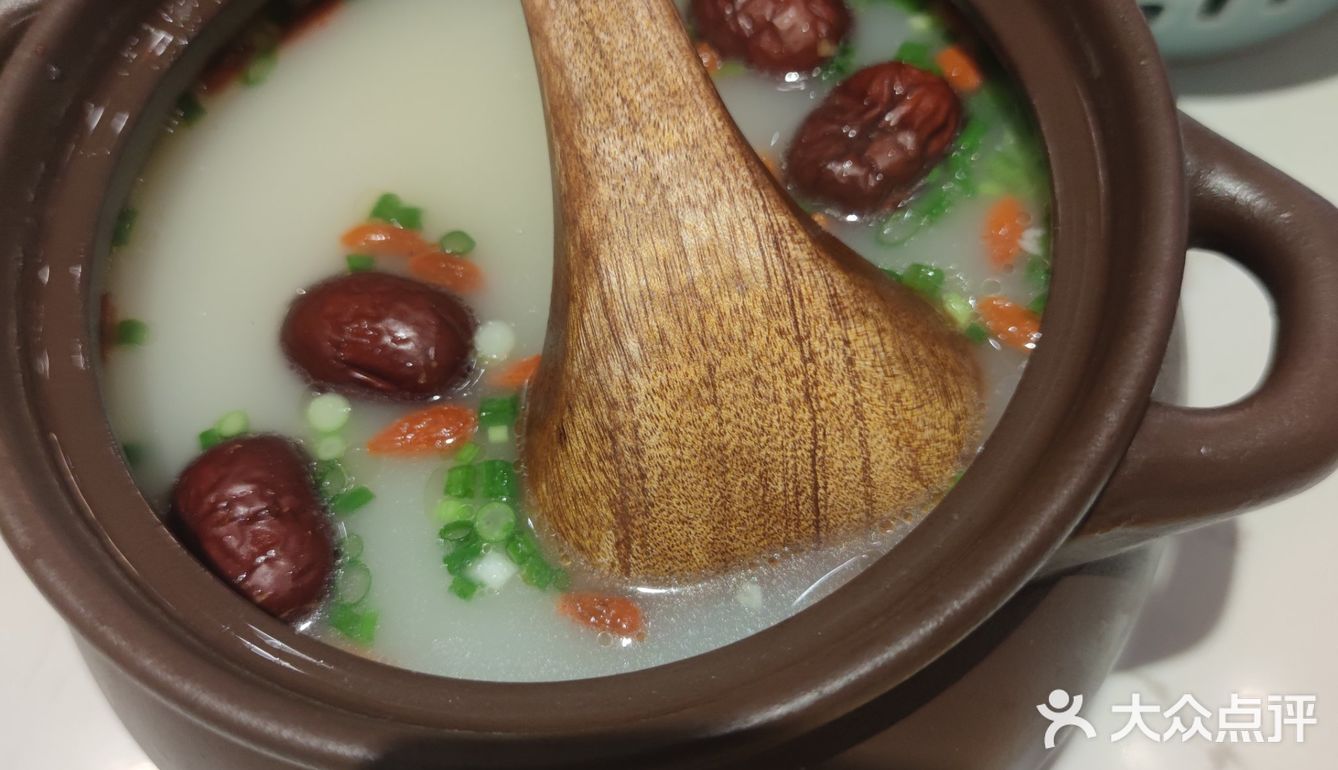 带孩子在易俗社附近，这边人少