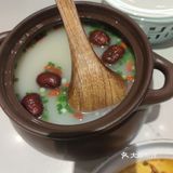 带孩子在易俗社附近，这边人少