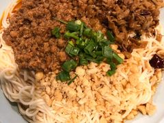 -哇蛙牛功夫面渝都料理(龙阳广场店)