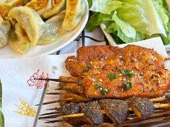 -顶峰夜宴·龙虾烧烤大排档(九江学院店)