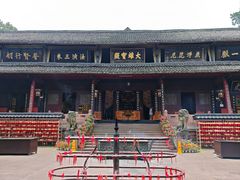 -峨眉山报国寺