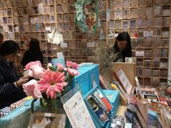 -猫的天空之城概念书店(杭州南宋御街店)