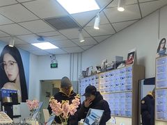 -天空之镜眼镜店蔡司依视路配镜授权零售店(望京颐堤港店)
