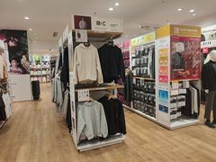 -优衣库(太原龙湖万达广场店)