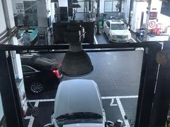 -青岛鸿发智越领克新能源中心