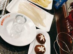 -辣川婆鲜肉自助串串香(三台子店)