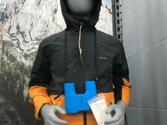 -迪卡侬(苗岭路店)