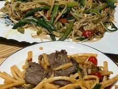 -牛八宝桂林米粉(八里庄店)