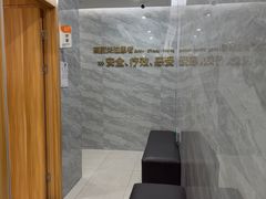 -上海仁爱医院口腔科 · 种植