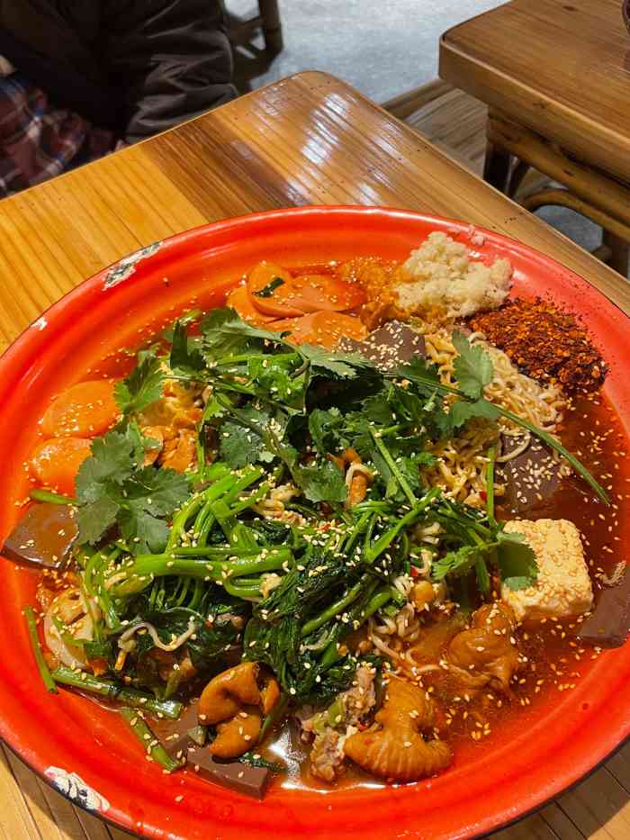 老街称盘麻辣烫(文灶店)-"欢迎来到90年代07最近90年代的复古风.