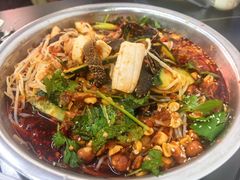 -周良天山牛杂城(天山路总店)