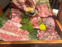 -山川小町·极番烧肉(新地假日广场店)