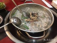 -老石黑山羊毛驴肉火锅(金凯广场店)
