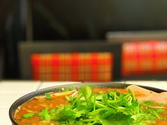 招牌炸酱小锅米线-肥汁米蘭香港米线(长宁来福士店)