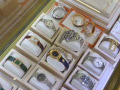 -海星奢选二手奢侈品手表包包鉴定回收寄卖(墨玉南路店)