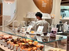 -VERIE BAKEHOUSE