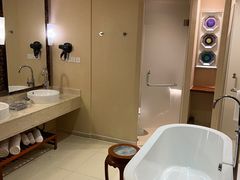 -三亚亚龙湾雅高美爵酒店