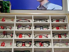 -沫芮眼镜·蔡司官方授权店(人民广场店)