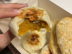 蛋黄肉松月饼-长发西饼(临顿路店)