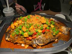 -江边城外烤全鱼(世茂广场店)