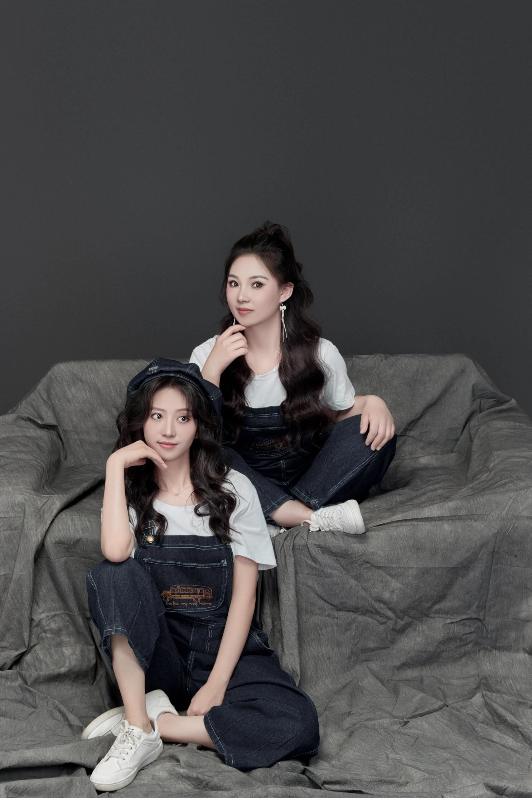 双人写真#甜酷写真#闺蜜写真#闺蜜照姐妹照写真#生日写真#室内写真