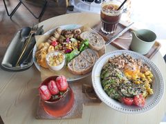 牛油果金枪鱼海苔饭-251#coffee roasters(沿河东路店)