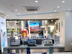 -荣耀授权专卖店(黄浦浙江中路店)