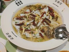 -渔语鱼酸菜鱼新川菜(来福士店)