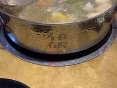 -左庭右院鲜牛肉火锅(金山万达店)
